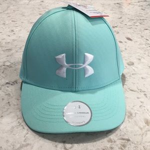 Women’s UA hat
